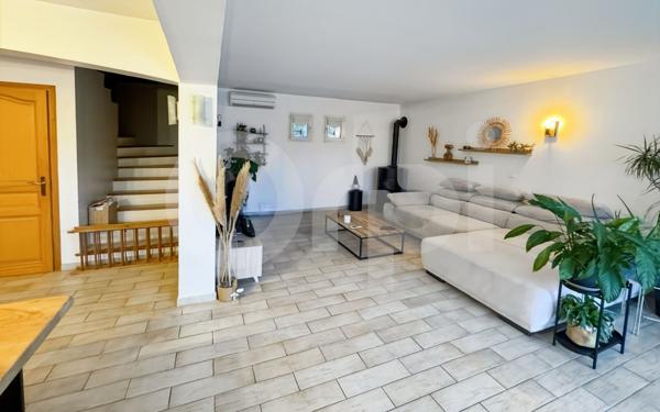 Maison à vendre    5 pièces • 134 m2 Le Revest-les-Eaux