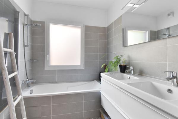 Maison 5 pièces - 141 m² Exclusivité