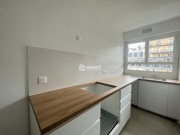 Location Appartement 3 pièces 76 m² - Paris 75015