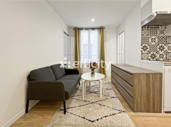 Appartement
         2 pièces
        - 32 m² 390 000 € *