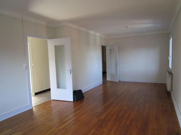 Appartement à louer à Saint-Laurent-sur-Saône (01750)