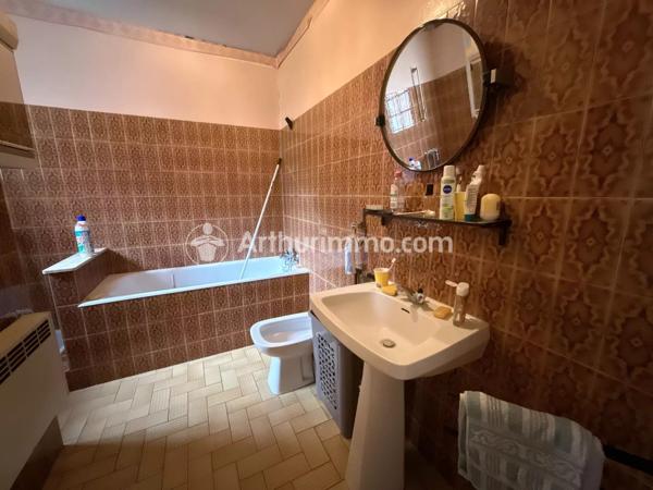 Vente                                                      Maison
                        
                     4 pièces                      124 m2                     à Saint-Astier