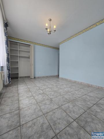Maison
                                                                                                                                                                                                                                                                                                                        5 pièce(s)                                                                                                                                                                                                          3 chambre(s)                                                                                                                                                                                                          143  m²