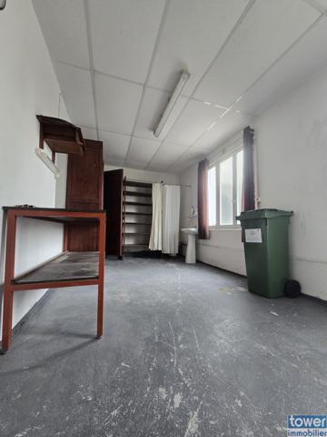 Maison
                                                                                                                                                                                                                                                                                                                        5 pièce(s)                                                                                                                                                                                                          3 chambre(s)                                                                                                                                                                                                          143  m²