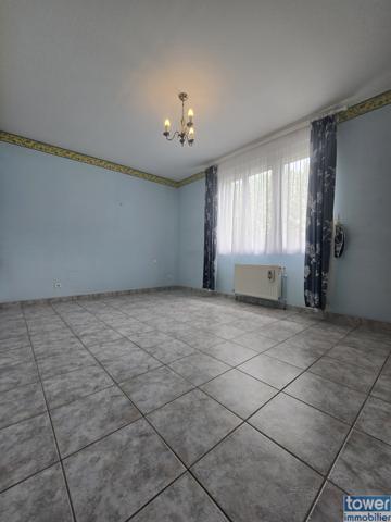 Maison
                                                                                                                                                                                                                                                                                                                        5 pièce(s)                                                                                                                                                                                                          3 chambre(s)                                                                                                                                                                                                          143  m²