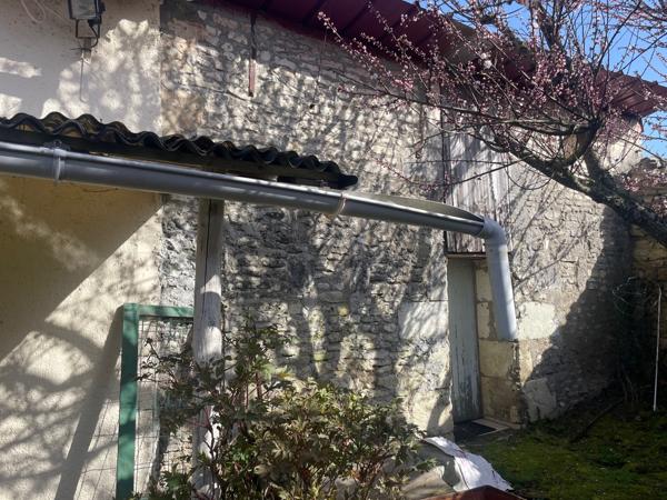MAISON DE CAMPAGNE - MIREBEAU
