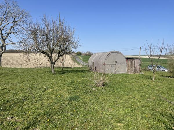 MAISON DE CAMPAGNE - MIREBEAU
