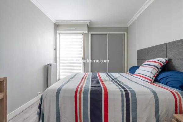 Vente                                                      Appartement
                        
                     3 pièces                      64 m2                     à Sucy-en-Brie