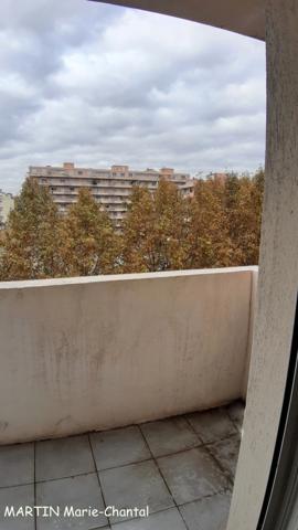 MARSEILLE 3EME PROCHE CASERNE DU MUY T2 - BALCON - PARKING