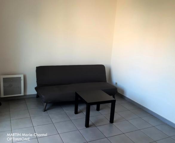 MARSEILLE 3EME PROCHE CASERNE DU MUY T2 - BALCON - PARKING