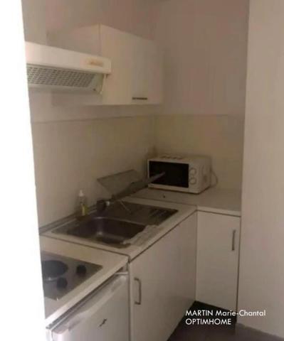 MARSEILLE 3EME PROCHE CASERNE DU MUY T2 - BALCON - PARKING