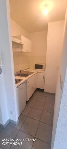 MARSEILLE 3EME PROCHE CASERNE DU MUY T2 - BALCON - PARKING