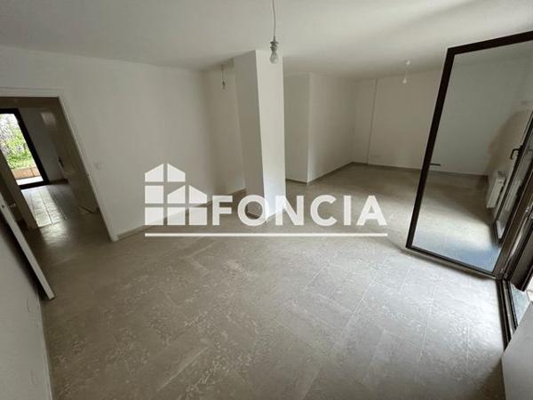 Location Appartement 4 pièces 82.1 m² - 95 AVENUE VICTOR HUGO - ALLEE A Valence 26000