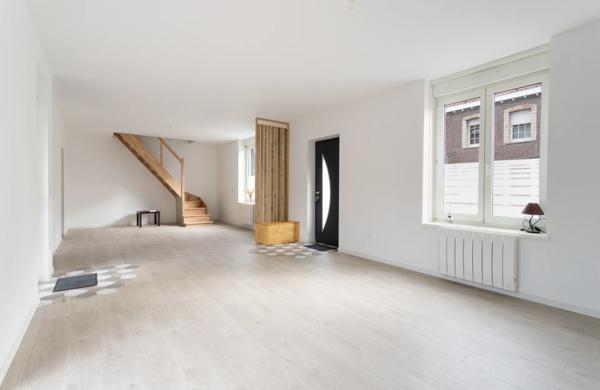 Maison 6 pièces - 147 m² Exclusivité efficity