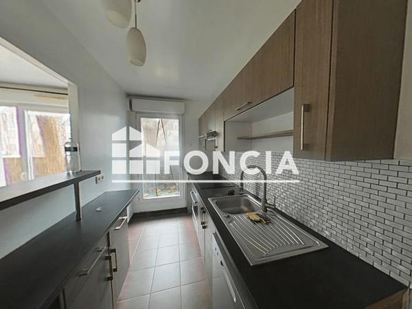 Location Appartement 4 pièces 79 m² - 8 AVENUE LENINE Saint Denis 93200