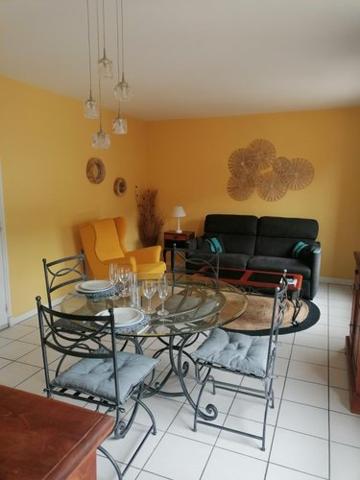 Appartement à vendre à Honfleur dans le Calvados (14600), ref : AT 214