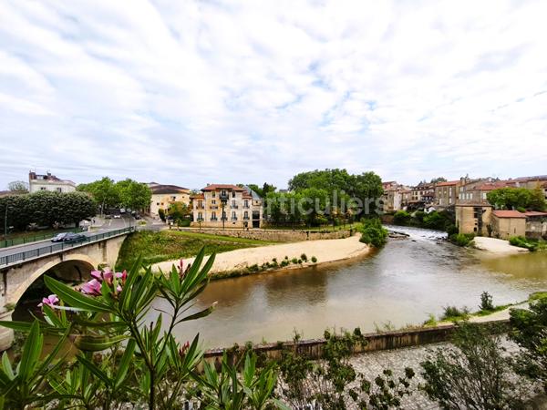 Vente
                Appartement60,43 m² - 3 Pièces -
                    MONT DE MARSAN (40000)