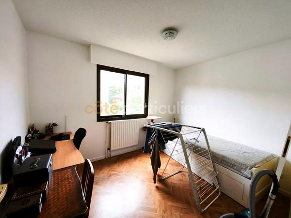 Vente
                Appartement60,43 m² - 3 Pièces -
                    MONT DE MARSAN (40000)
