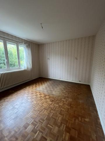 Maison à vendre |                                       Châteaumeillant |                                        4 pièces  |  120 m²