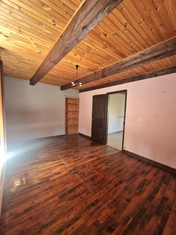 Maison située au calme avec jardin et garage !