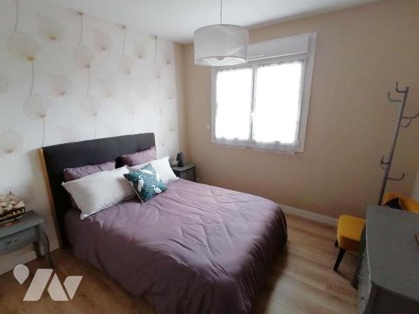 NOUVEAUTE TRENTE CINQ NOTAIRES !! RARE A LA VENTE !!! En sortie de Bourg, maison de PLAIN-PIED,...