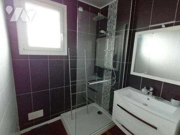 NOUVEAUTE TRENTE CINQ NOTAIRES !! RARE A LA VENTE !!! En sortie de Bourg, maison de PLAIN-PIED,...