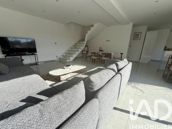 Maison à vendre 4 pièces 111 m² Sauvian