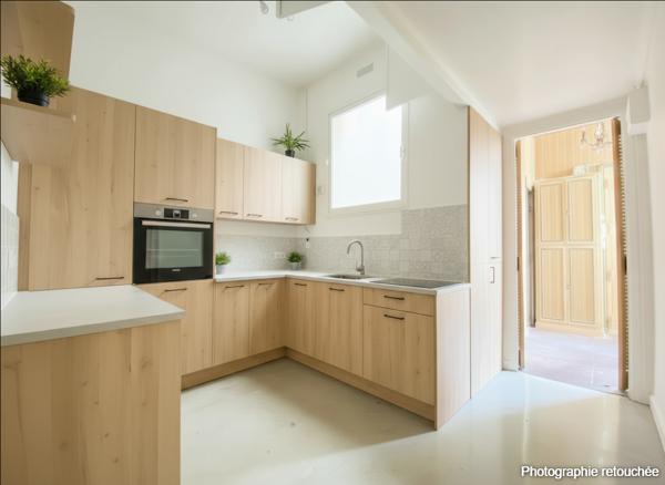 Hotel de ville - 3 pièces avec ascenseur à rénover - calme