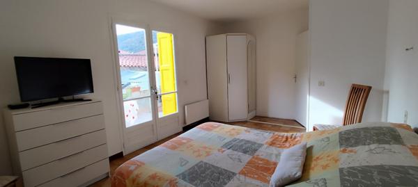 Maison de village avec terrasse et garage