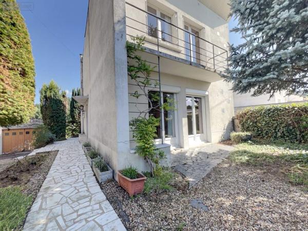 Maison à vendre à Tours dans l'Indre-et-Loire (37100), ref : 096/937   
TOURS Nord - St Symphorien