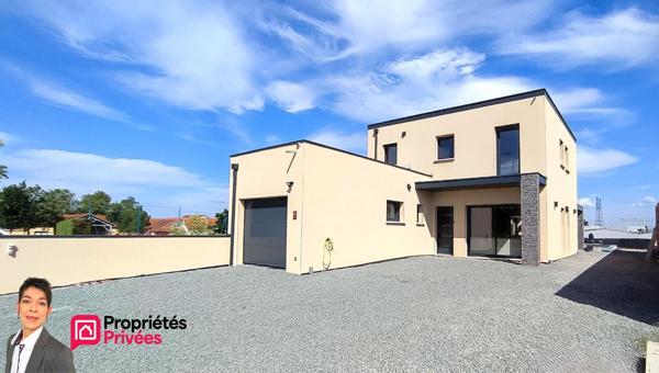 MABLY (42300)  Villa contemporaine haut de gamme, piscine, dépendance