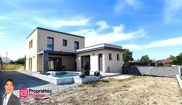 MABLY (42300)  Villa contemporaine haut de gamme, piscine, dépendance