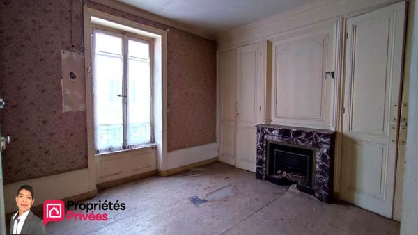 THIZY-LES-BOURGS (69240) Immeuble à réhabiliter 250 m²