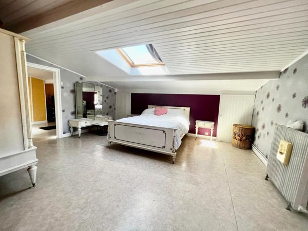 Maison 122 m2 avec sous-sol total sur terrain 477 m2