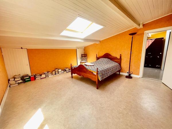 Maison 122 m2 avec sous-sol total sur terrain 477 m2