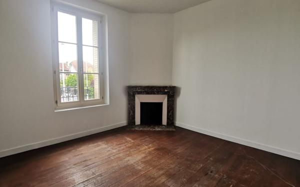 Appartement à louer    4 pièces •  Melun