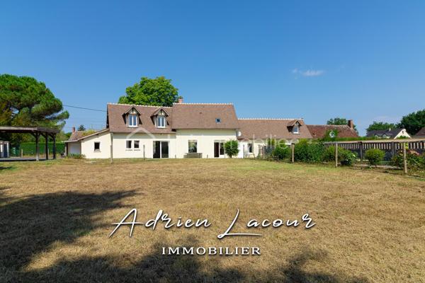 LANGON (41320) - TRÈS BELLE MAISON SOLOGNOTE, idéalement située au calme d’un charmant village proche de Romorantin-Lanthenay, venez profiter du calme et du charme d’une grande maison familiale composé au rez-de-chaussée d’un grand salon/séjour de plus de 40 m², d’une cuisine aménagée ouverte sur une salle à manger de près de 50 m², d’une suite parentale avec mezzanine, d’une salle de bain avec douche, d’un wc indépendant et d’une chaufferie. A l’étage, un grand palier dessert 3 chambres, une salle d’eau, un wc indépendant et un placard. A l’extérieur, un grand hangar de 80 m², une piscine de 6m x 3m, un carport et un puits, l’ensemble sur un terrain paysagé et arboré de plus de 2700 m².
Chauffage par géothermie, tout à l’égout, puits…
A découvrir rapidement!

Pour visiter et vous accompagner dans votre projet n'hésitez pas à me contacter, ADRIEN LACOUR.
- ESTIMATION GRATUITE DE VOTRE BIEN -