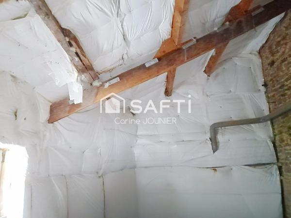 Opportunité! Belle maison habitable à finir de rénover