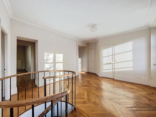 Saint-Germain-en-Laye - Appartement 5 pièces de 177 m²