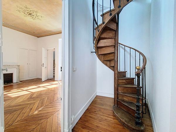 Saint-Germain-en-Laye - Appartement 5 pièces de 177 m²