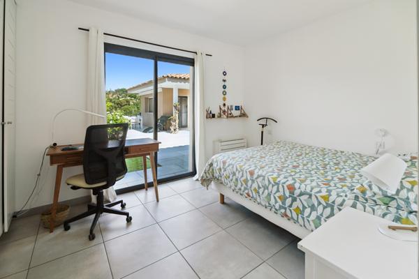 Maison à vendre  5 pièces - 185 m2 COGOLIN - 83