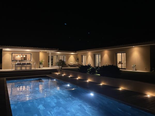 Maison à vendre  5 pièces - 185 m2 COGOLIN - 83