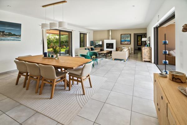 Maison à vendre  5 pièces - 185 m2 COGOLIN - 83