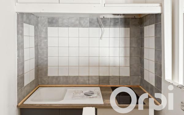 Appartement à vendre    1 pièce •  Beaucaire