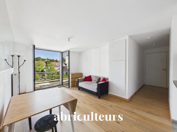 Agréable appartement T3 avec Balcon 56m² Garches