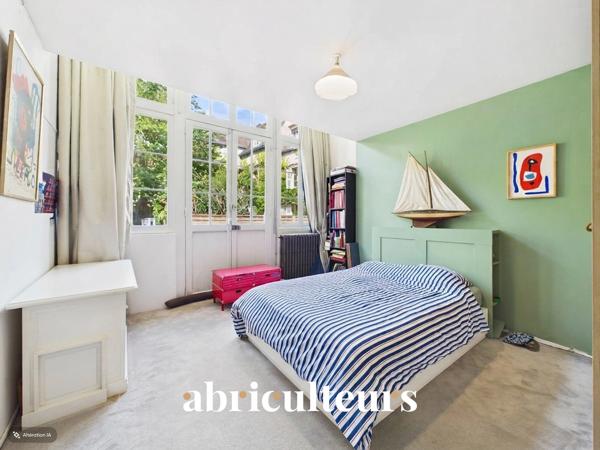 Maison de 250 m² au calme absolu avec terrasse d'exception et studio indépendant Coeur de ville proche cathédrale