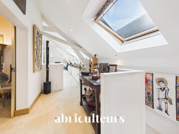 Maison de 250 m² au calme absolu avec terrasse d'exception et studio indépendant Coeur de ville proche cathédrale