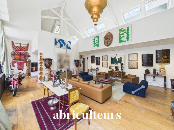 Maison de 250 m² au calme absolu avec terrasse d'exception et studio indépendant Coeur de ville proche cathédrale