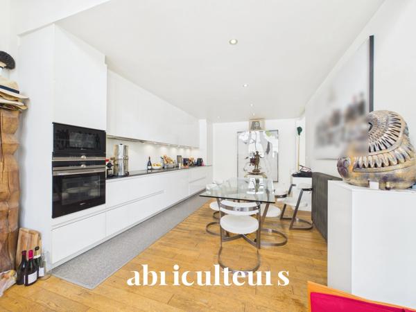 Maison de 250 m² au calme absolu avec terrasse d'exception et studio indépendant Coeur de ville proche cathédrale