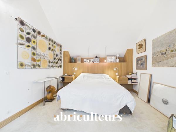 Maison de 250 m² au calme absolu avec terrasse d'exception et studio indépendant Coeur de ville proche cathédrale